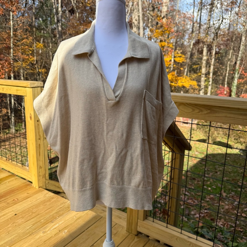 Banana Republic Beige Short Sleeve Polo Sweater